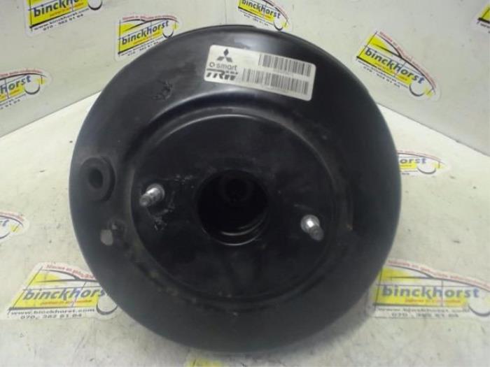 Gebruikte Rembekrachtiger Mitsubishi Colt (Z2/Z3) 1.3 16V Prijs € 31,50 Margeregeling aangeboden door Binckhorst BV
