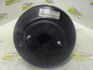 Gebruikte Rembooster Mitsubishi Colt (Z2/Z3) 1.3 16V Prijs € 31,50 Margeregeling aangeboden door Binckhorst BV