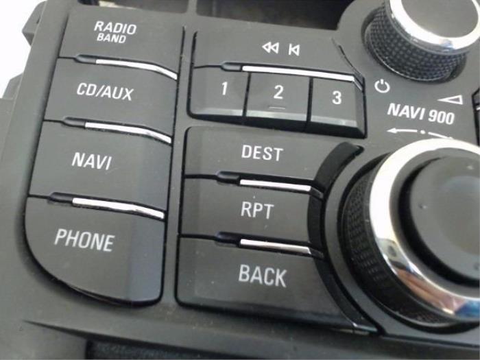 Radiobedienings paneel van een Opel Astra J Sports Tourer (PD8/PE8/PF8) 1.3 CDTI 16V ecoFlex 2012