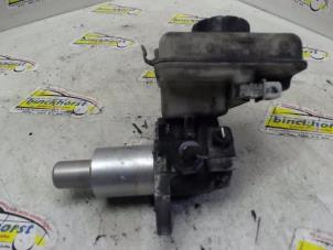 Gebruikte Hoofdremcilinder Landrover Freelander Hard Top 2.0 td4 16V Prijs € 36,75 Margeregeling aangeboden door Binckhorst BV