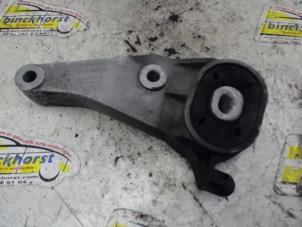 Gebruikte Motorrubber Opel Tigra Twin Top 1.8 16V Prijs € 26,25 Margeregeling aangeboden door Binckhorst BV