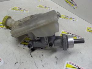 Gebruikte Hoofdremcilinder Citroen C2 (JM) 1.6 16V VTR Prijs € 31,50 Margeregeling aangeboden door Binckhorst BV