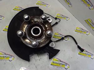 Gebruikte Fusee rechts-voor Dodge Grand Caravan 3.3i V6 Prijs € 131,25 Margeregeling aangeboden door Binckhorst BV