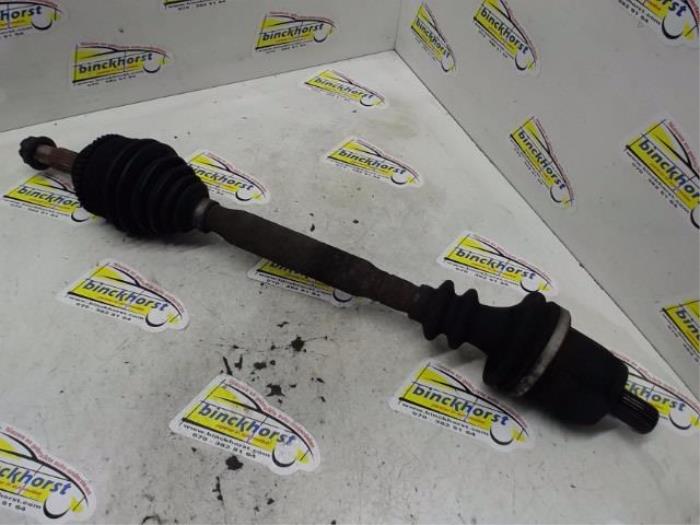 Gebruikte Steekas links-voor Renault Megane Classic (LA) 1.6 16V Prijs € 42,00 Margeregeling aangeboden door Binckhorst BV