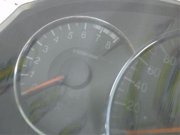 Cockpit van een Daihatsu Cuore (L251/271/276) 1.0 12V DVVT 2010