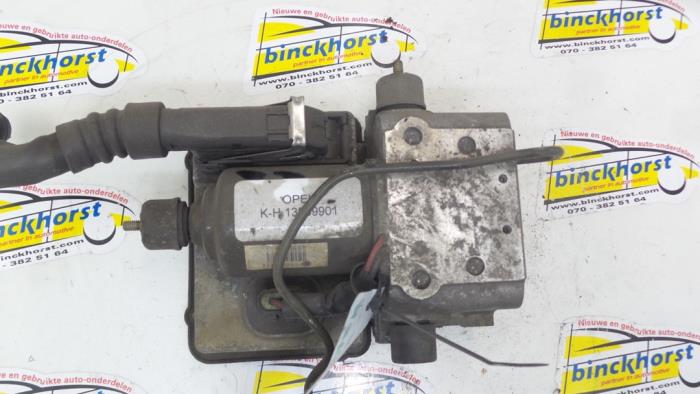 Gebruikte ABS Pomp Opel Vectra B (36) 2.0 DTi 16V Prijs € 63,00 Margeregeling aangeboden door Binckhorst BV