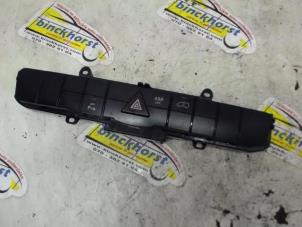Gebruikte Paniekverlichtings Schakelaar Mercedes Sprinter 3,5t (906.63) 316 CDI 16V Prijs € 49,55 Inclusief btw aangeboden door Binckhorst BV