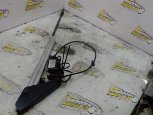 Gebruikte Hefcilinder Peugeot 307 CC (3B) 2.0 16V Prijs € 52,50 Margeregeling aangeboden door Binckhorst BV