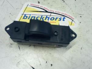 Gebruikte Elektrisch Raam Schakelaar Mitsubishi Grandis (NA) 2.0 DI-D 16V Prijs € 13,13 Margeregeling aangeboden door Binckhorst BV