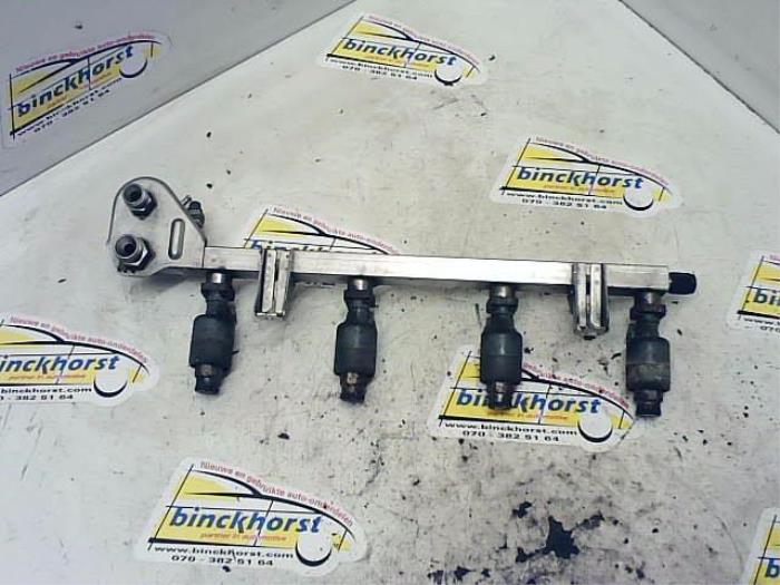 Gebruikte Injector brug Opel Astra G (F08/48) 1.6 16V Prijs € 52,50 Margeregeling aangeboden door Binckhorst BV