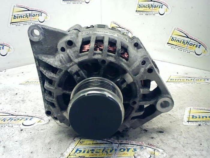 Dynamo van een Renault Scénic I (JA) 1.9 dTi 2001