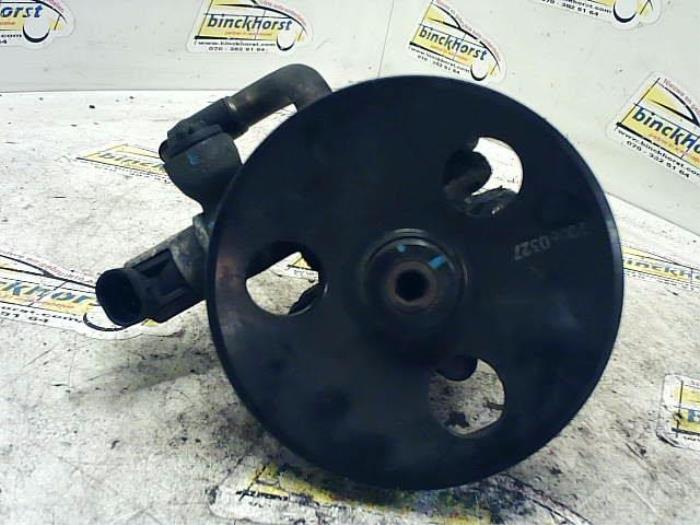 Gebruikte Pomp Servo Chevrolet Nubira (J200) 1.8 16V Prijs € 42,00 Margeregeling aangeboden door Binckhorst BV