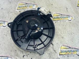 Gebruikte Chaufage Ventilatiemotor Mazda 626 (GF14) 1.8i 16V Prijs € 31,50 Margeregeling aangeboden door Binckhorst BV