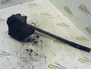 Gebruikte Veer Torsie voor Mitsubishi L-400 2.5 TD Prijs € 42,00 Margeregeling aangeboden door Binckhorst BV