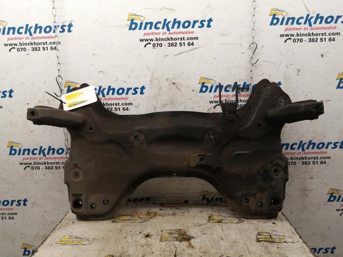 Gebruikte Subframe Peugeot 206 (2A/C/H/J/S) 1.4 XR,XS,XT,Gentry Prijs € 52,50 Margeregeling aangeboden door Binckhorst BV