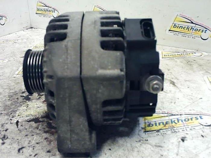 Dynamo van een Chevrolet Trans Sport 3.4 V6 2003