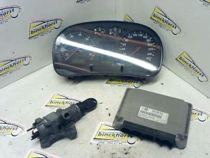 Gebruikte Contactslot + computer Volkswagen Golf IV (1J1) 1.6 Prijs € 78,75 Margeregeling aangeboden door Binckhorst BV