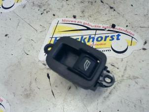 Gebruikte Elektrisch Raam Schakelaar Volvo V50 (MW) 2.0 D 16V Prijs € 10,50 Margeregeling aangeboden door Binckhorst BV