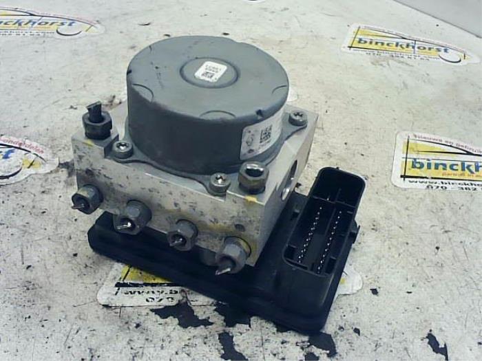 Gebruikte ABS Pomp Dacia Lodgy (JS/SD0J) 1.5 dCi FAP Prijs € 99,75 Margeregeling aangeboden door Binckhorst BV