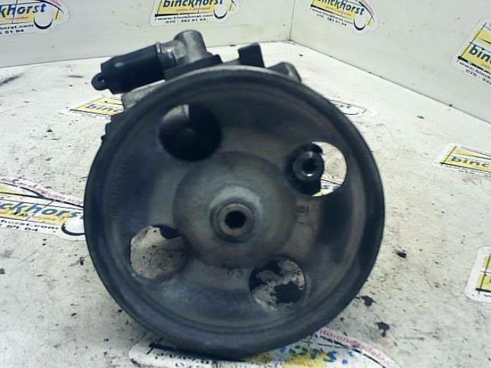 Gebruikte Stuurpomp Peugeot Expert (222/224) 2.0 HDi 90 Prijs € 52,50 Margeregeling aangeboden door Binckhorst BV