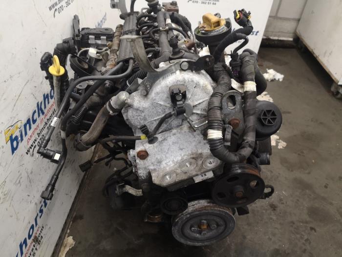 Motor van een Alfa Romeo MiTo (955) 1.3 JTDm 16V 2014