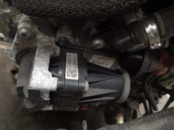 Motor van een Alfa Romeo MiTo (955) 1.3 JTDm 16V 2014