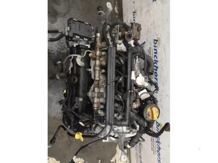 Motor van een Alfa Romeo MiTo (955) 1.3 JTDm 16V 2014