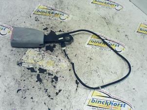 Gebruikte Veiligheidsgordel Insteek rechts-voor Hyundai Trajet 2.7 V6 24V Prijs € 26,25 Margeregeling aangeboden door Binckhorst BV