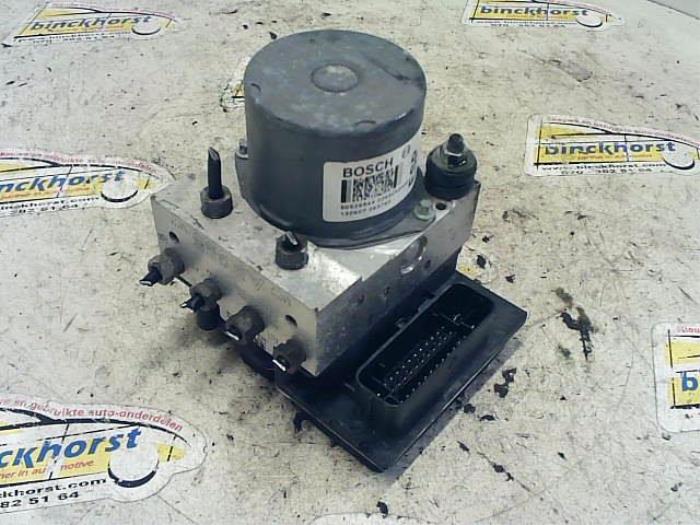 Gebruikte ABS Pomp Alfa Romeo MiTo (955) 0.9 TwinAir Prijs € 99,75 Margeregeling aangeboden door Binckhorst BV