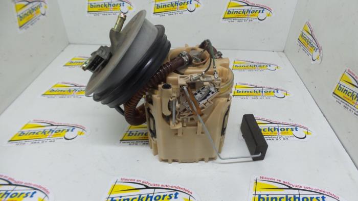 Gebruikte Tank element Pomp Volkswagen Polo III (6N1) 1.4i 60 Prijs € 26,25 Margeregeling aangeboden door Binckhorst BV