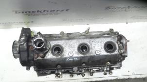 Gebruikte Cilinderkop Renault Espace (JK) 3.0 dCi V6 24V Prijs € 262,50 Margeregeling aangeboden door Binckhorst BV