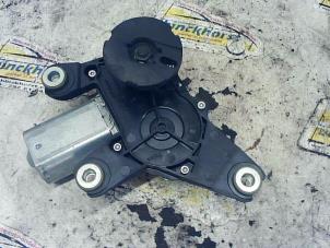 Gebruikte Ruitenwissermotor achter Renault Espace (JK) 2.0 dCi 16V 130 FAP Prijs € 36,75 Margeregeling aangeboden door Binckhorst BV