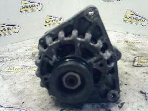 Gebruikte Alternator Mercedes S (W220) 5.0 S-500 V8 24V Prijs € 157,50 Margeregeling aangeboden door Binckhorst BV