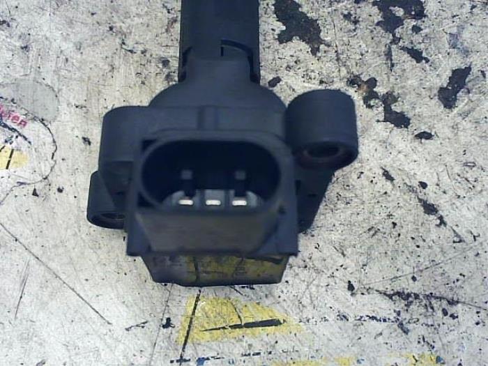 Bobine van een Mercedes-Benz C (W203) 1.8 C-200K 16V 2005