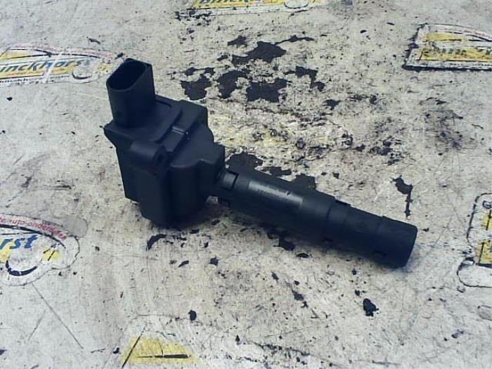 Bobine van een Mercedes-Benz C (W203) 1.8 C-200K 16V 2005