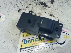 Gebruikte Elektrisch Raam Schakelaar Honda Insight (ZE2) 1.3 16V VTEC Prijs € 10,50 Margeregeling aangeboden door Binckhorst BV