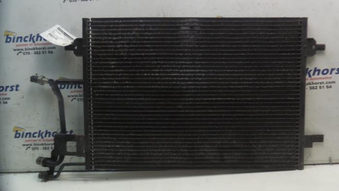 Airco Radiateur van een Volkswagen Passat (3B2) 2.3 VR5 2000