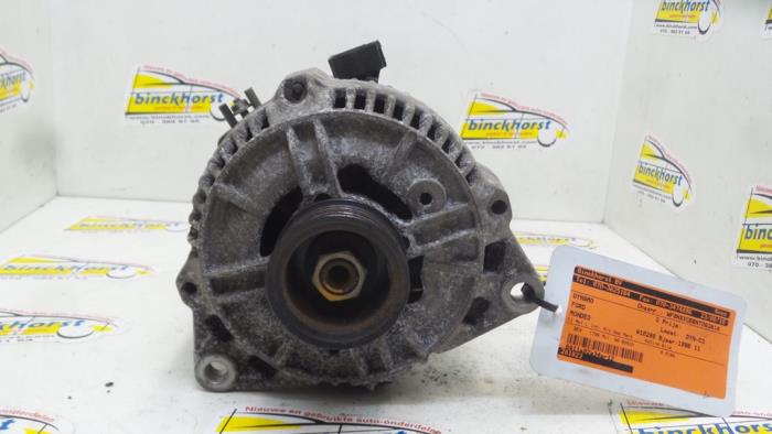 Gebruikte Dynamo Ford Mondeo I Wagon 1.8i 16V Prijs € 42,00 Margeregeling aangeboden door Binckhorst BV