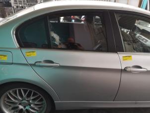 Gebruikte Portier 4Deurs rechts-achter BMW 3 serie (E90) 325i 24V Prijs € 124,95 Margeregeling aangeboden door Binckhorst BV