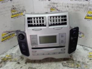 Gebruikte Radio CD Speler Toyota Yaris II (P9) 1.3 16V VVT-i Prijs € 52,50 Margeregeling aangeboden door Binckhorst BV
