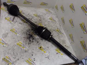 Gebruikte Homokineetas rechts-voor Opel Vivaro 2.0 CDTI Prijs € 47,25 Margeregeling aangeboden door Binckhorst BV