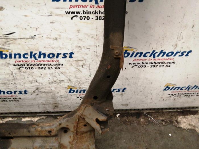 Subframe van een Hyundai Santa Fe II (CM) 2.2 CRDi 16V 4x4 2008