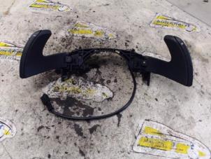 Gebruikte Schakelflipper set Citroen C4 Cactus (0B/0P) 1.6 e-Hdi 92 Prijs € 36,75 Margeregeling aangeboden door Binckhorst BV