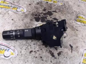 Gebruikte Pinker Schakelaar Mazda 6 (GH12/GHA2) 2.0i 16V S-VT Prijs € 31,50 Margeregeling aangeboden door Binckhorst BV