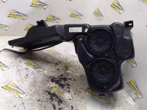 Gebruikte Subwoofer Audi A6 (C5) 2.4 V6 30V Prijs € 26,25 Margeregeling aangeboden door Binckhorst BV