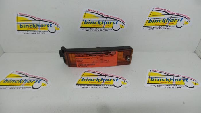 Richtingaanwijzer links van een Daihatsu Charade (G100/101/102/112) 1.3 TX,CX 16V 1992