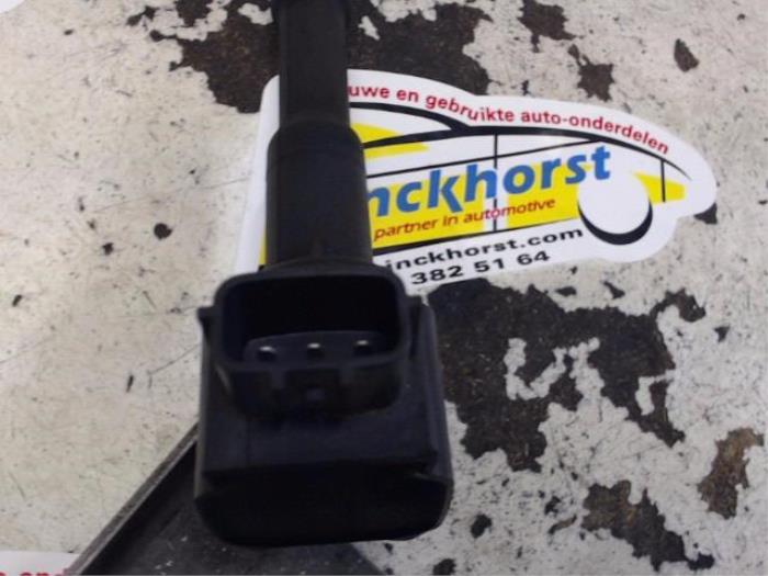 Bobine van een Renault Clio IV (5R) 0.9 Energy TCE 90 12V 2017