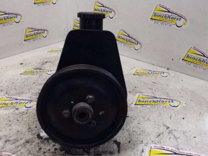Gebruikte Servopomp Renault Megane (BA) 1.4i RL,RN Prijs € 52,50 Margeregeling aangeboden door Binckhorst BV