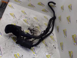 Gebruikte Vulpijp Brandstoftank Dodge 1500 Standard Cab (DS) 5.7 Hemi V8 Prijs € 78,75 Margeregeling aangeboden door Binckhorst BV