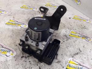 Gebruikte ABS Pomp Jeep Cherokee/Liberty (KJ) 2.8 CRD 16V Prijs € 105,00 Margeregeling aangeboden door Binckhorst BV